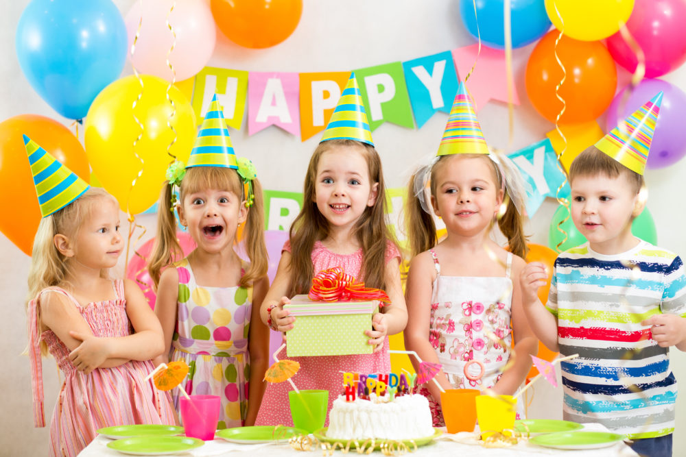 Feier Deinen Kindergeburtstag In Der Minigolfhalle Eibenstock Die feier-deinen-kindergeburtstag-in-der-minigolfhalle-eibenstock-die